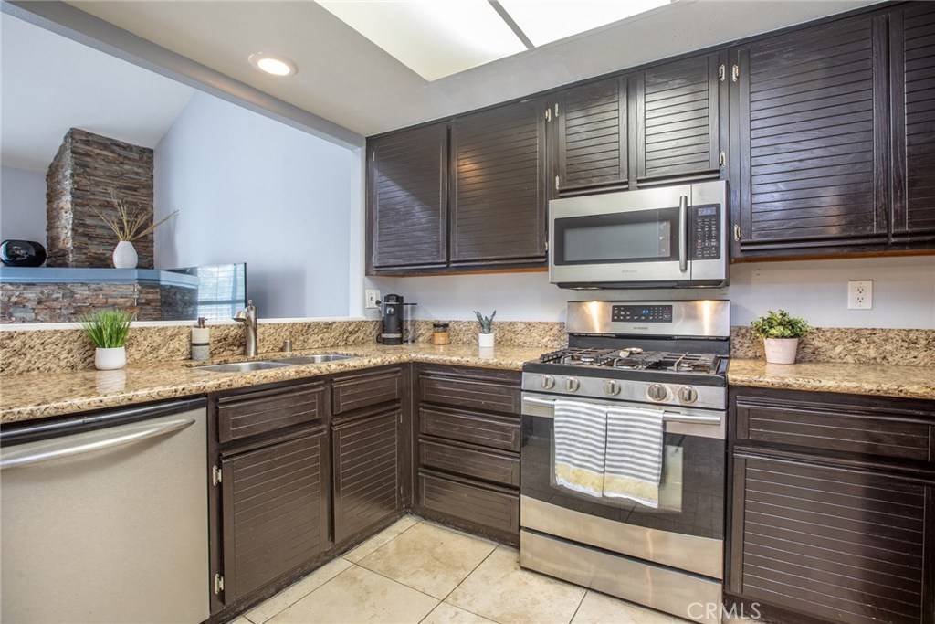 22224 Frontier PL, Chatsworth, CA 91311