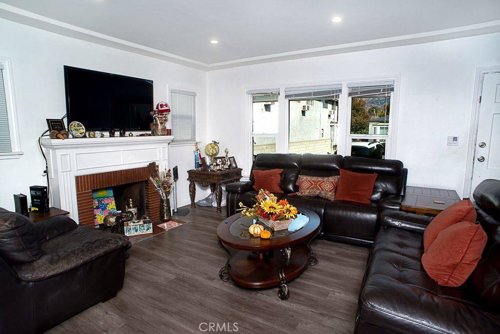 Burbank, CA 91504,1829 Scott RD