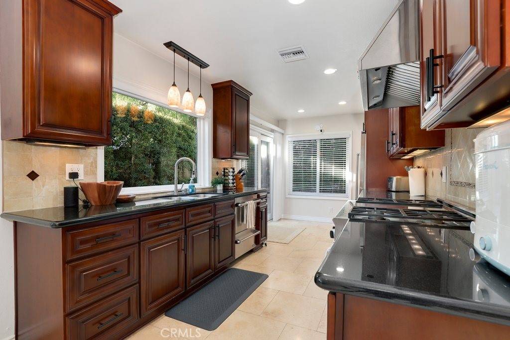 Thousand Oaks, CA 91362,1679 Burning Tree DR