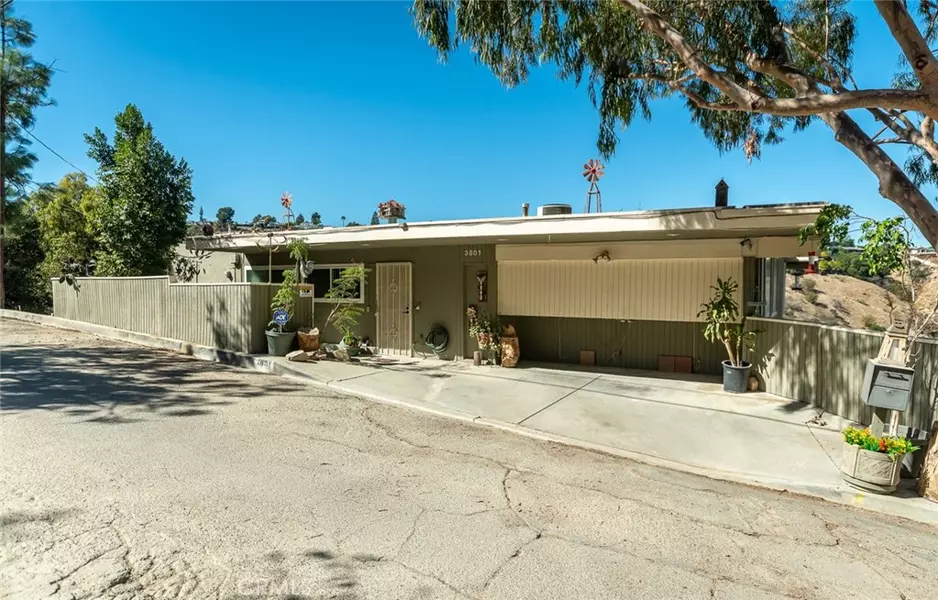 3801 Oakfield DR, Sherman Oaks, CA 91423