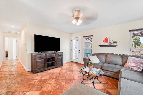 Canyon Country, CA 91387,14712 Hydrangea WAY