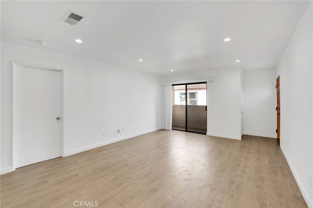Glendale, CA 91201,1117 Linden AVE #5