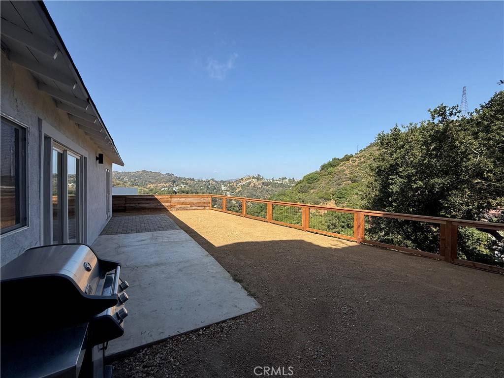 Los Angeles, CA 90046,8515 Crescent Drive