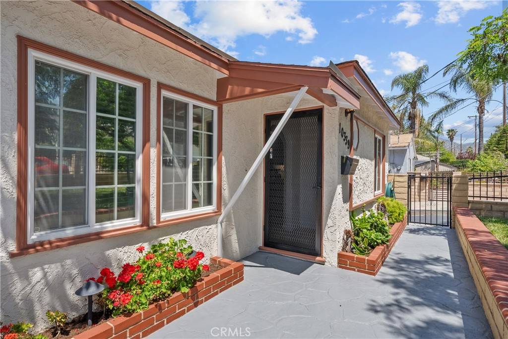 Tujunga, CA 91042,10339 Fernglen AVE