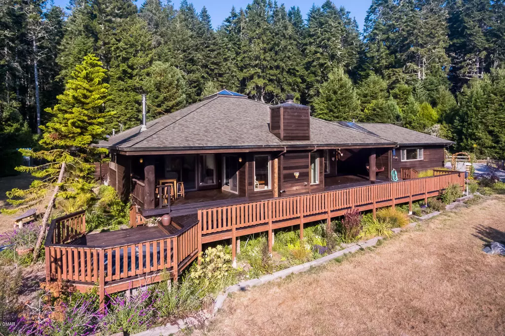 Mendocino, CA 95460,44650 Raven LN