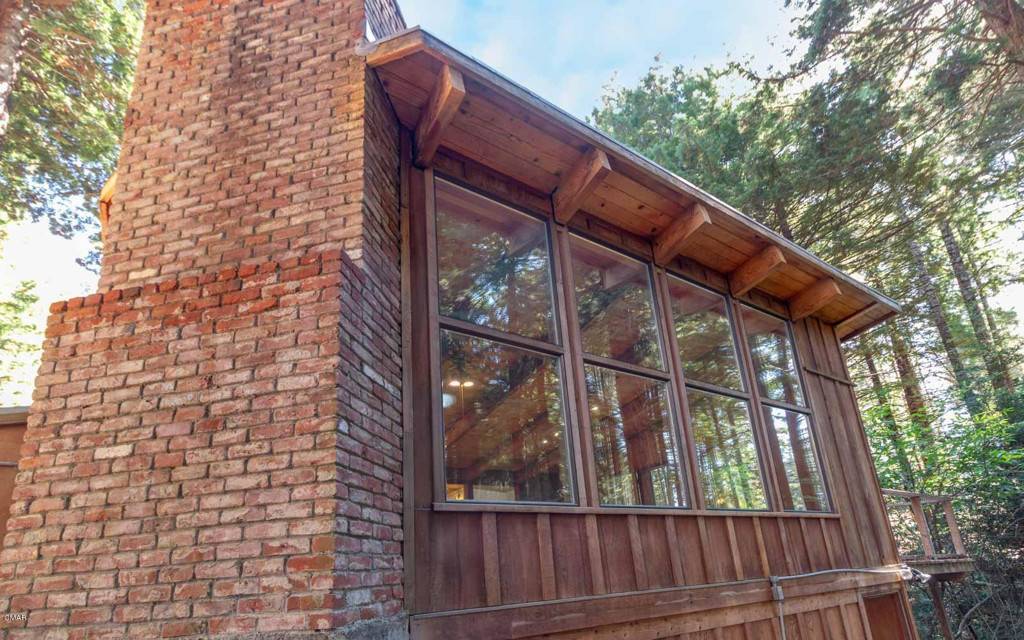 Albion, CA 95410,32700 Middle Ridge RD