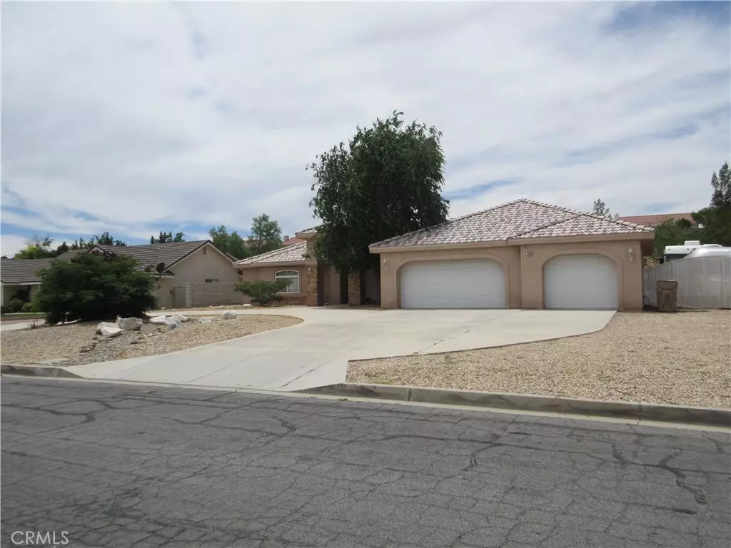 Victor Valley, CA 92395,13020 Autumn Leaves AVE