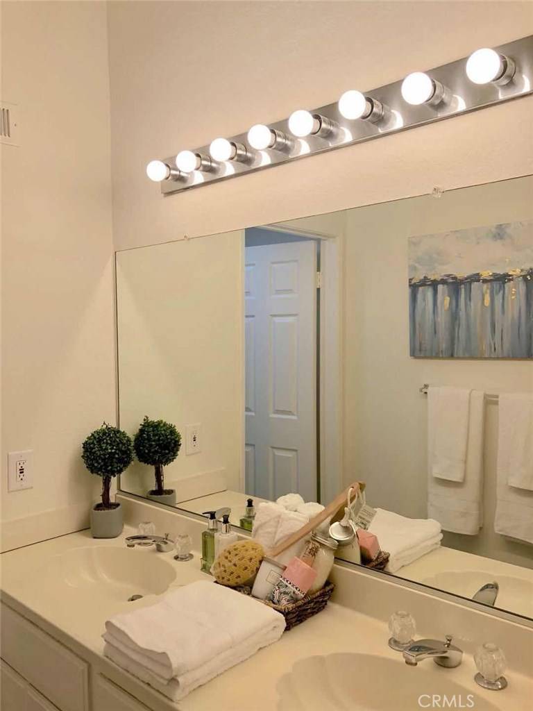 Azusa, CA 91702,223 Clover CT