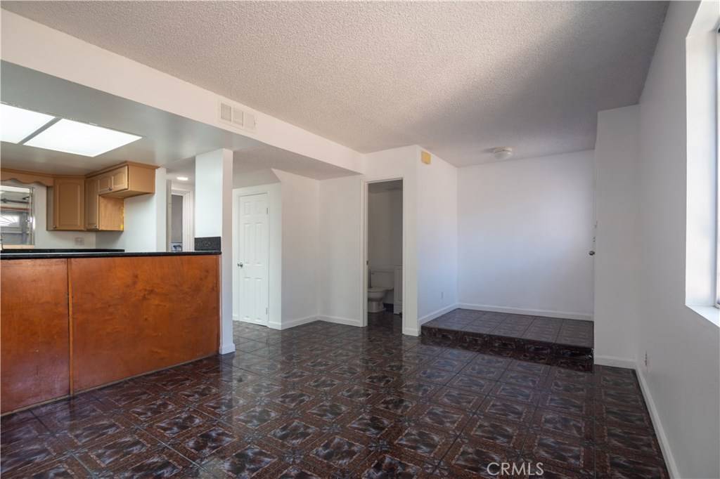 Bell Gardens, CA 90201,5835 Gotham ST #B