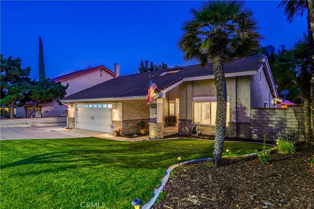 10155 Golden Yarrow LN, Alta Loma, CA 91701