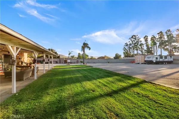 Jurupa Valley, CA 91752,5989 Sunny CIR