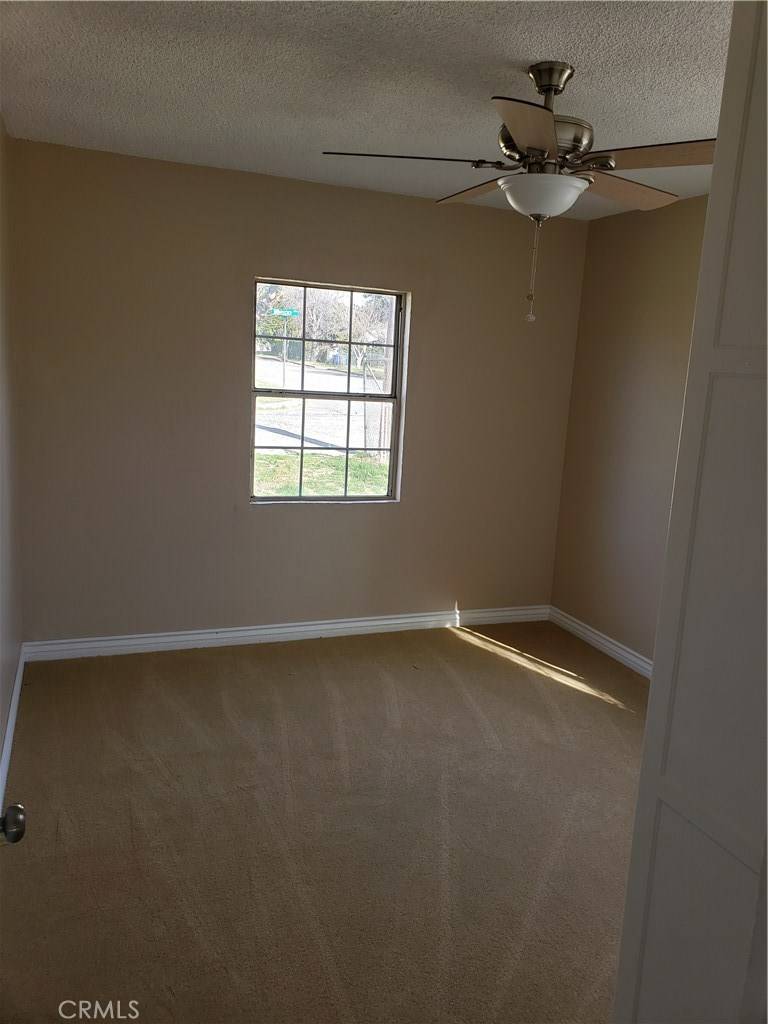 Fontana, CA 92335,14935 Hibiscus AVE