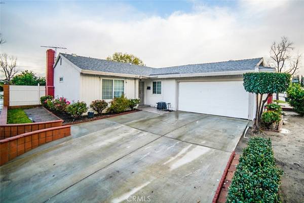 4141 E Riverdale AVE, Anaheim, CA 92807