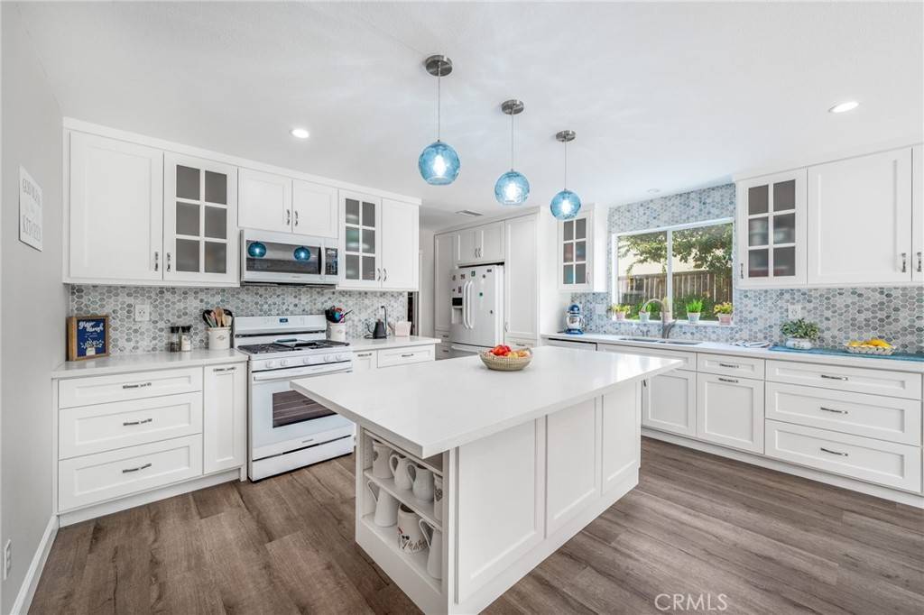 1370 Combs WAY, Corona, CA 92882