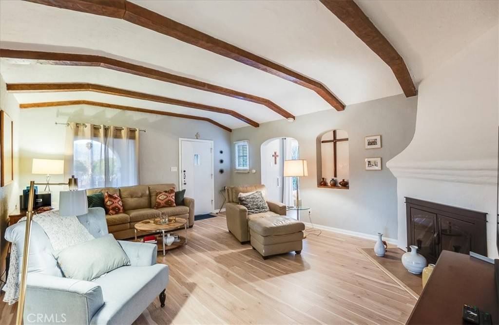 Alhambra, CA 91801,107 Palatine DR