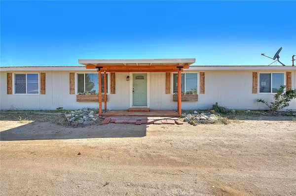 4873 La Mesa RD, Phelan, CA 92371