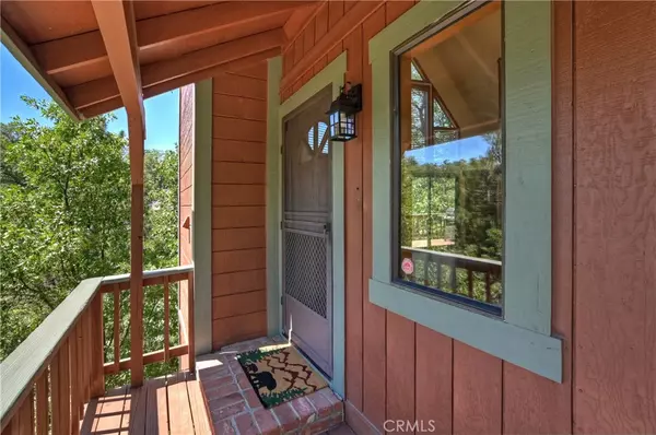 Lake Arrowhead, CA 92352,28230 Grenoble DR