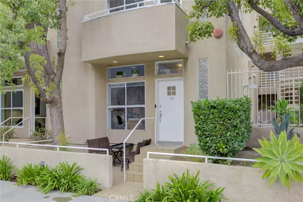 Toluca Lake, CA 91602,10629 Woodbridge ST #106