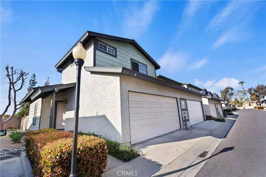 Ontario, CA 91762,835 Maitland Privado