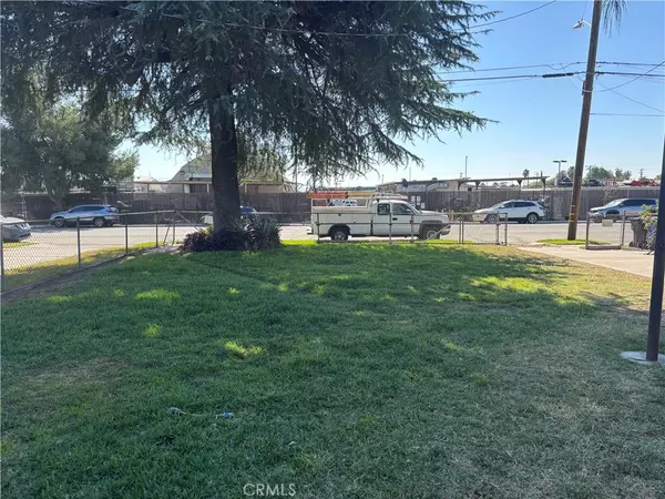 San Bernardino, CA 92411,962 W 10th ST