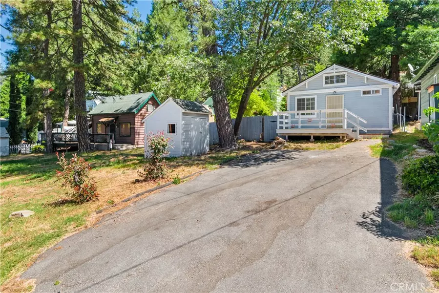 23078 Pine LN, Crestline, CA 92325