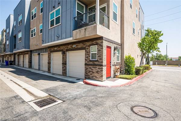 Montclair, CA 91763,4956 Arrow #B