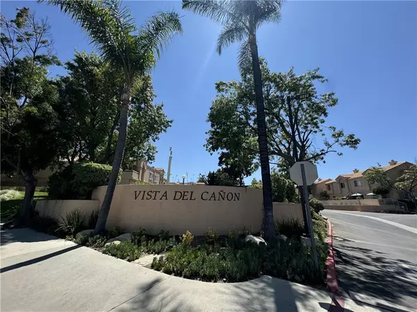 18814 Vista Del Canon #B,  Newhall,  CA 91321