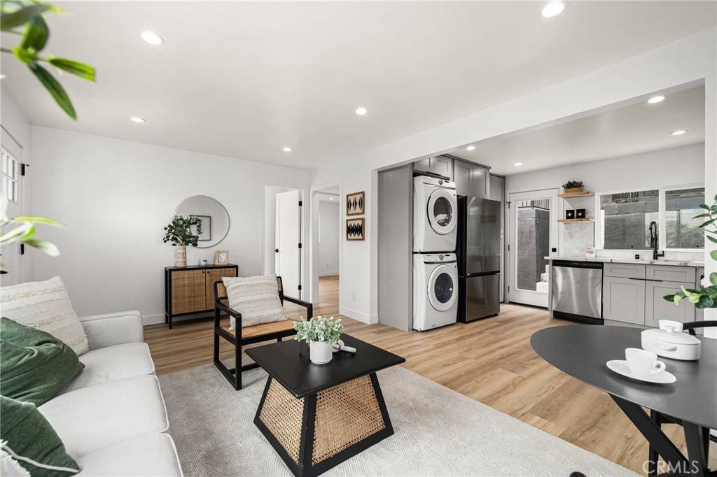 Lincoln Heights, CA 90032,2525 Mallard