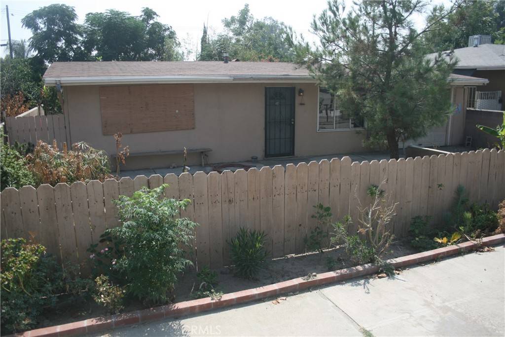 Colton, CA 92324,420 W D ST