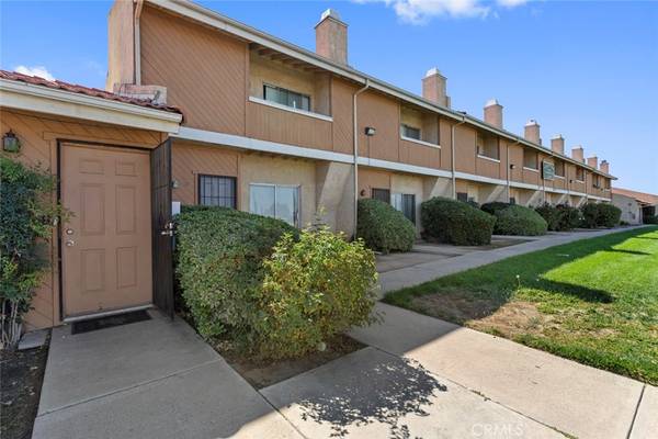 16465 Green Tree BLVD #11, Victorville, CA 92395