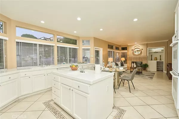 La Verne, CA 91750,2235 Oak Knoll CIR