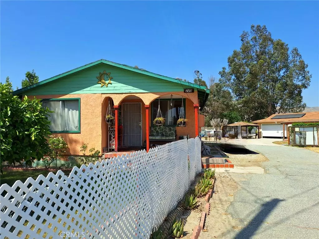 San Jacinto, CA 92583,243 Idyllwild DR