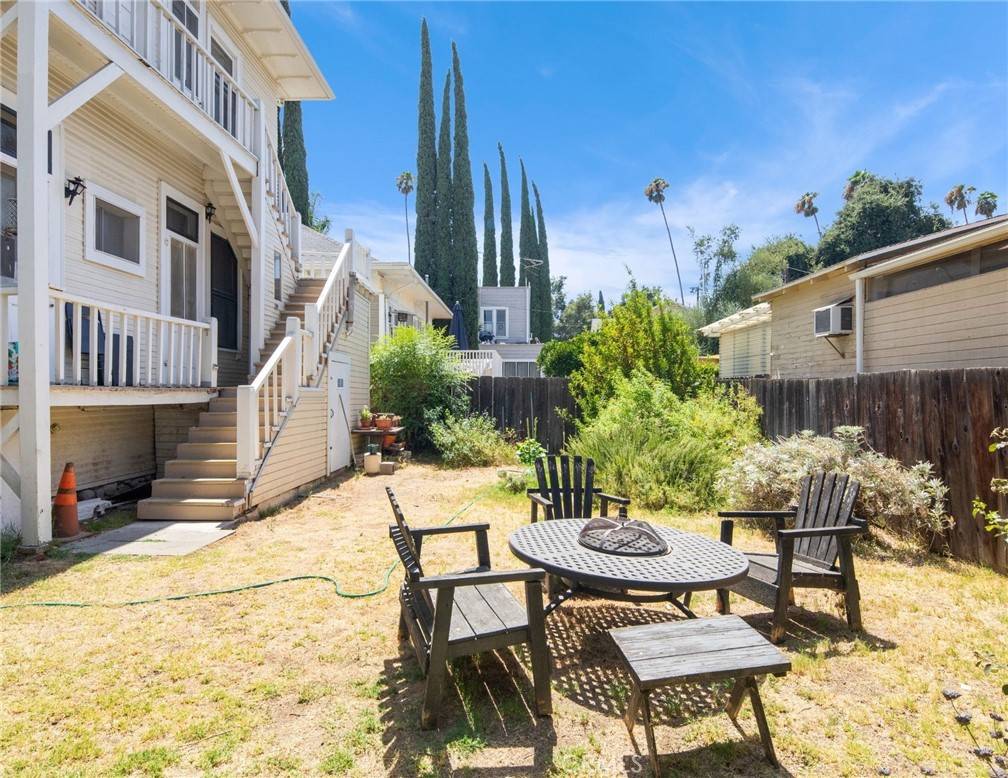 Redlands, CA 92373,108 W Olive AVE