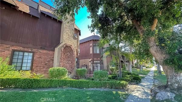 Studio City, CA 91604,4352 Coldwater Canyon AVE #G