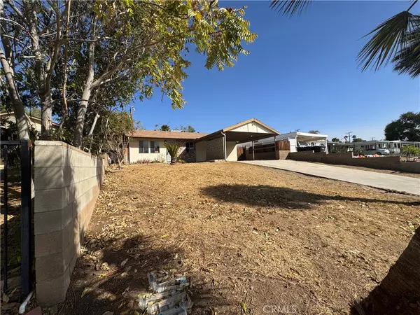 Lake Elsinore, CA 92530,32544 Crescent AVE