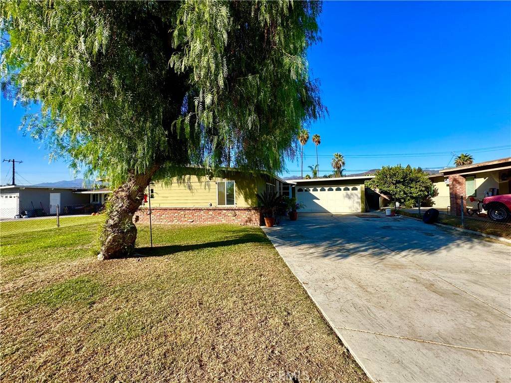 Azusa, CA 91702,18243 E Gladstone ST
