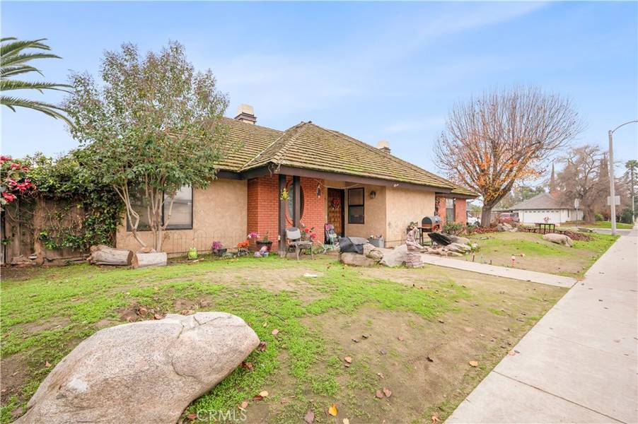 747 W Whitendale AVE, Visalia, CA 93277