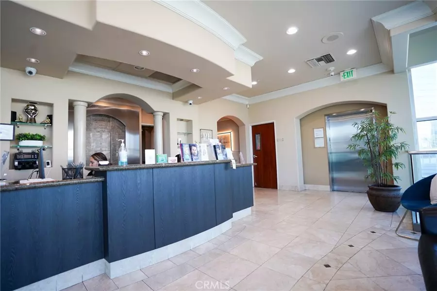 7801 Center AVE #202, Huntington Beach, CA 92647