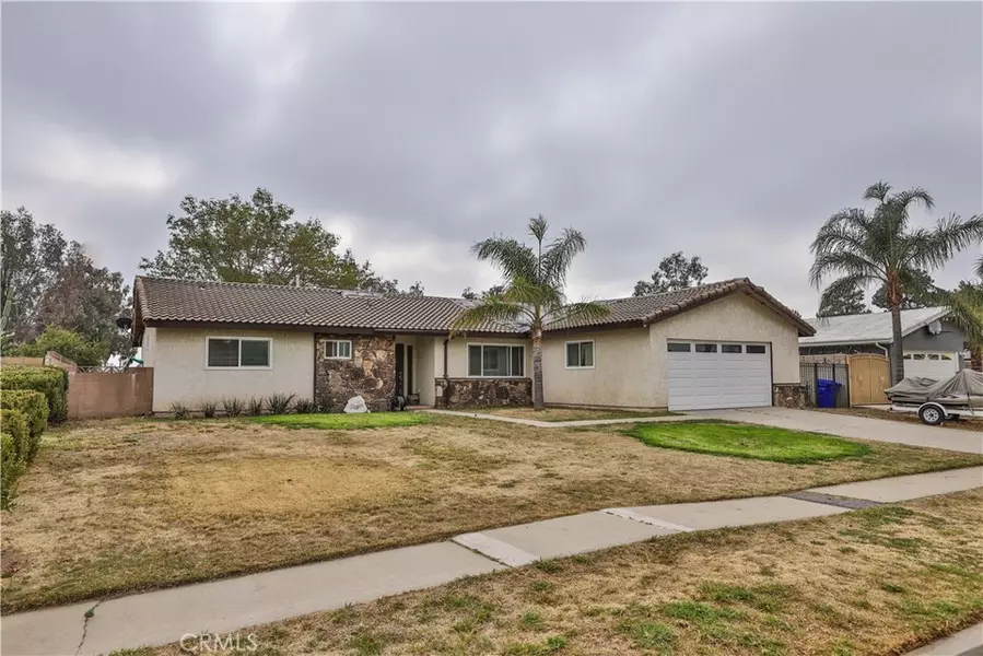 137 Condor DR, Rialto, CA 92377