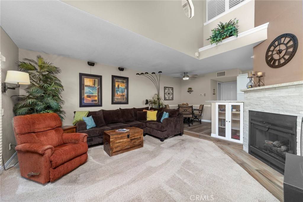 Upland, CA 91786,914 W Arrow #D