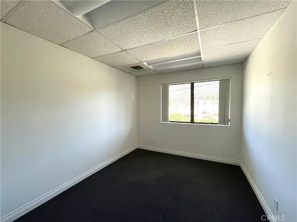 Glendora, CA 91741,303 W Foothill BLVD #17