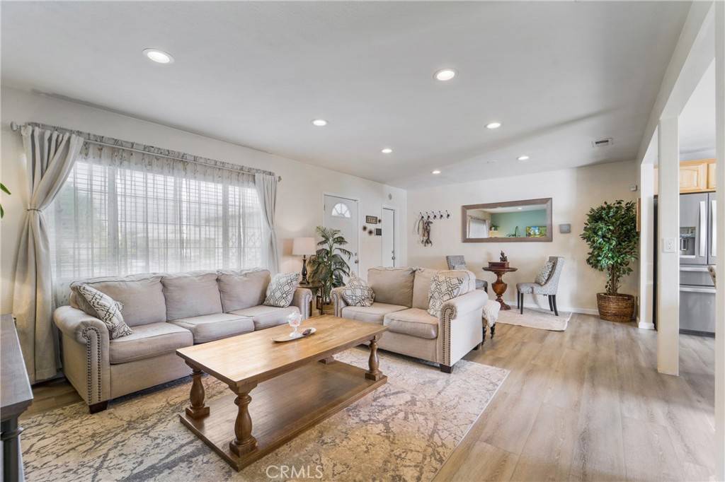 Pomona, CA 91766,2379 Stanford AVE