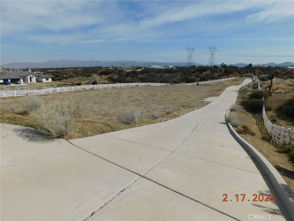 Hesperia, CA 92344,6989 Buffalo RD