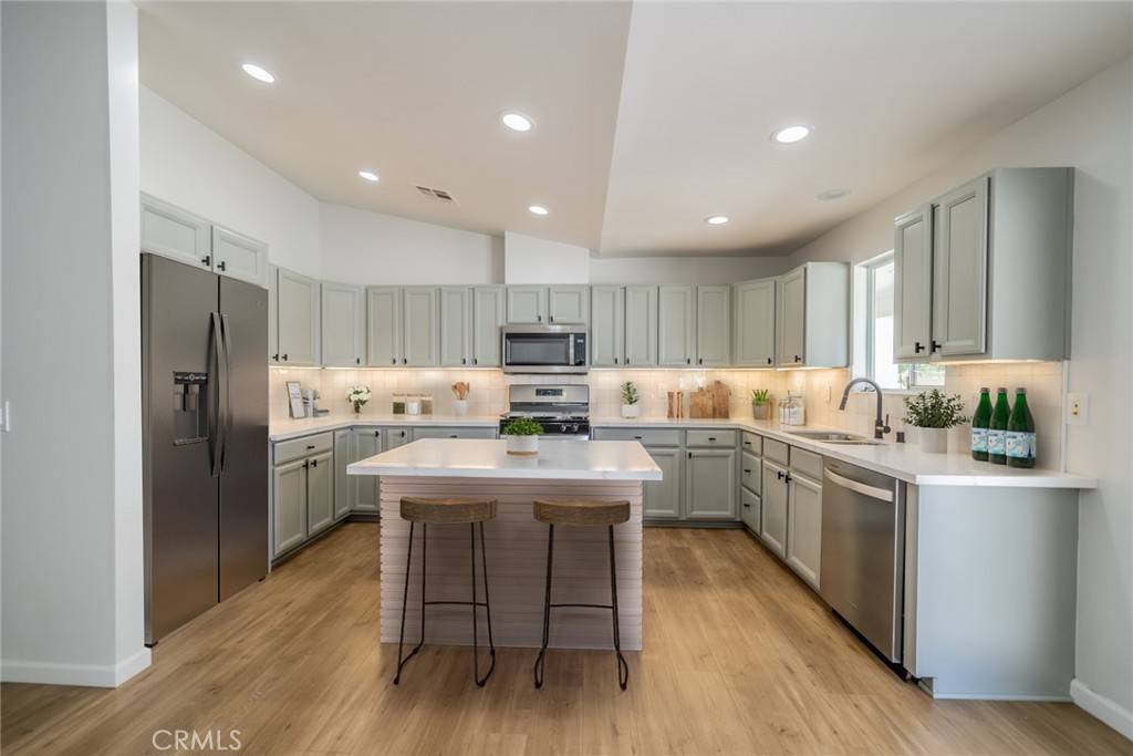 Cathedral City, CA 92234,68080 Encinitas RD