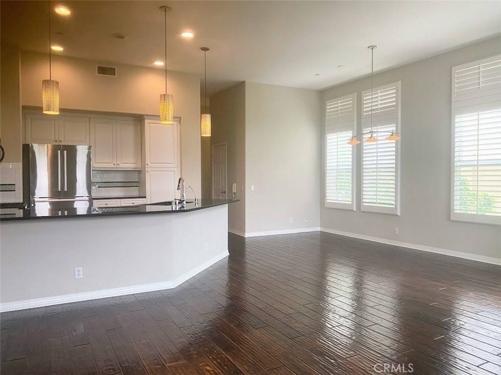 Claremont, CA 91711,728 W 1st ST