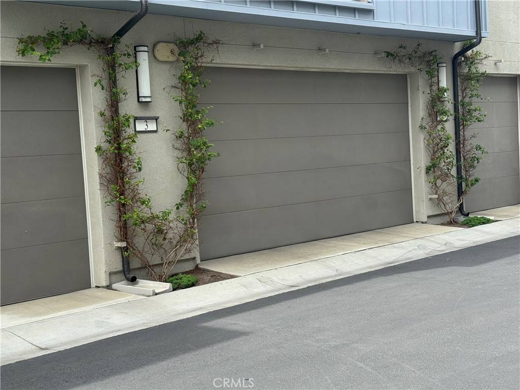 Ontario, CA 91764,4065 E Liliana Paseo #3