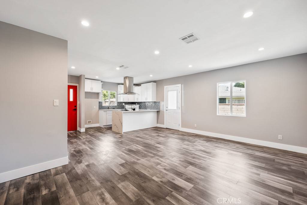Reseda, CA 91335,7719 Nestle AVE