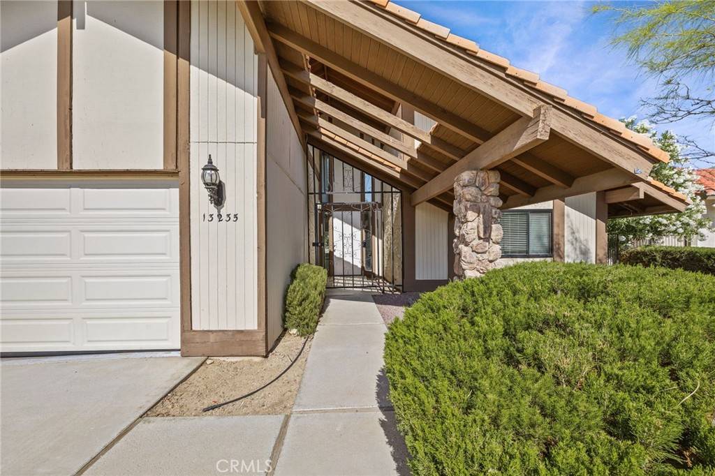 Victorville, CA 92395,13235 Palos Grande DR