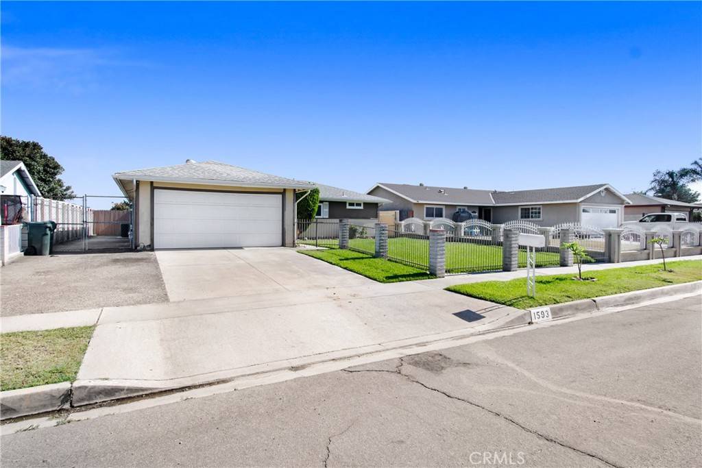 Bloomington, CA 92316,1593 W Carter ST