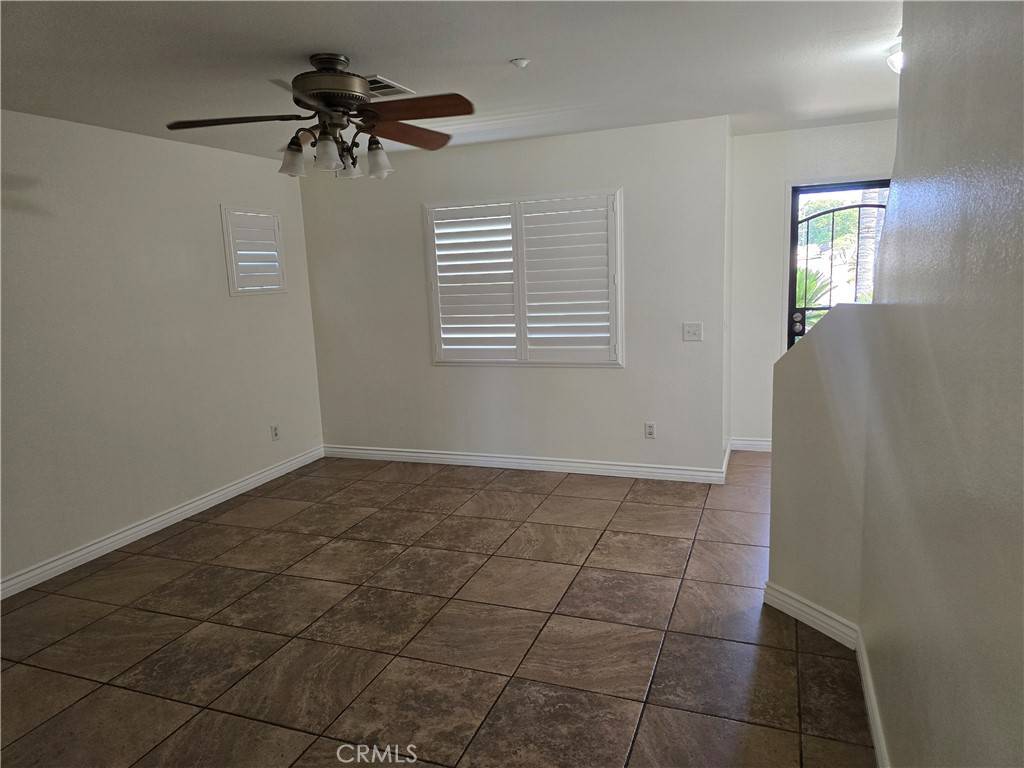 Fontana, CA 92336,6368 Canvasback WAY